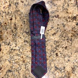 100% silk Pronto Uomo Platinum necktie